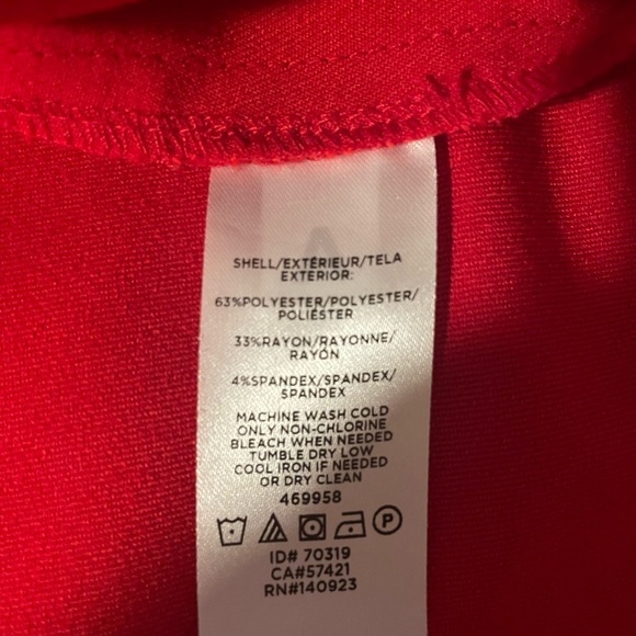 Loft red cropped jumper size 6. Empire waist, wide leg, machine wash, travels - Picture 6 of 6